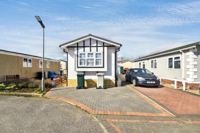 Property on Sea Lane, PE25 1PD