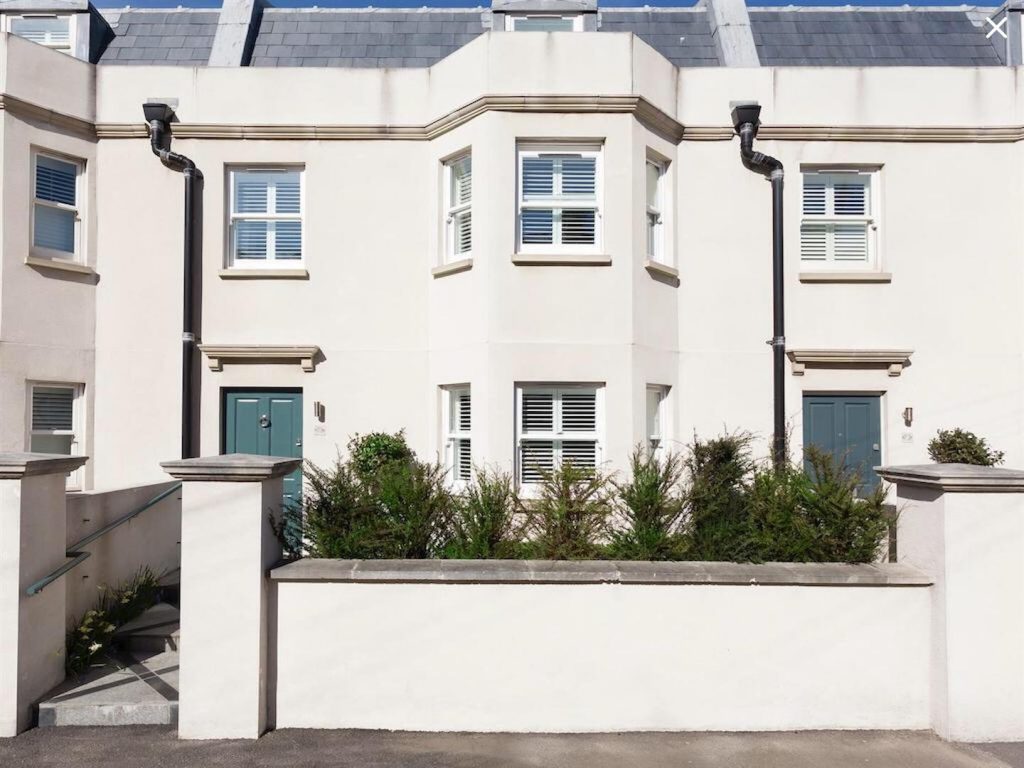 Terraced House