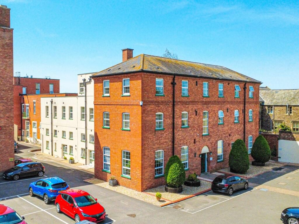 Property main image