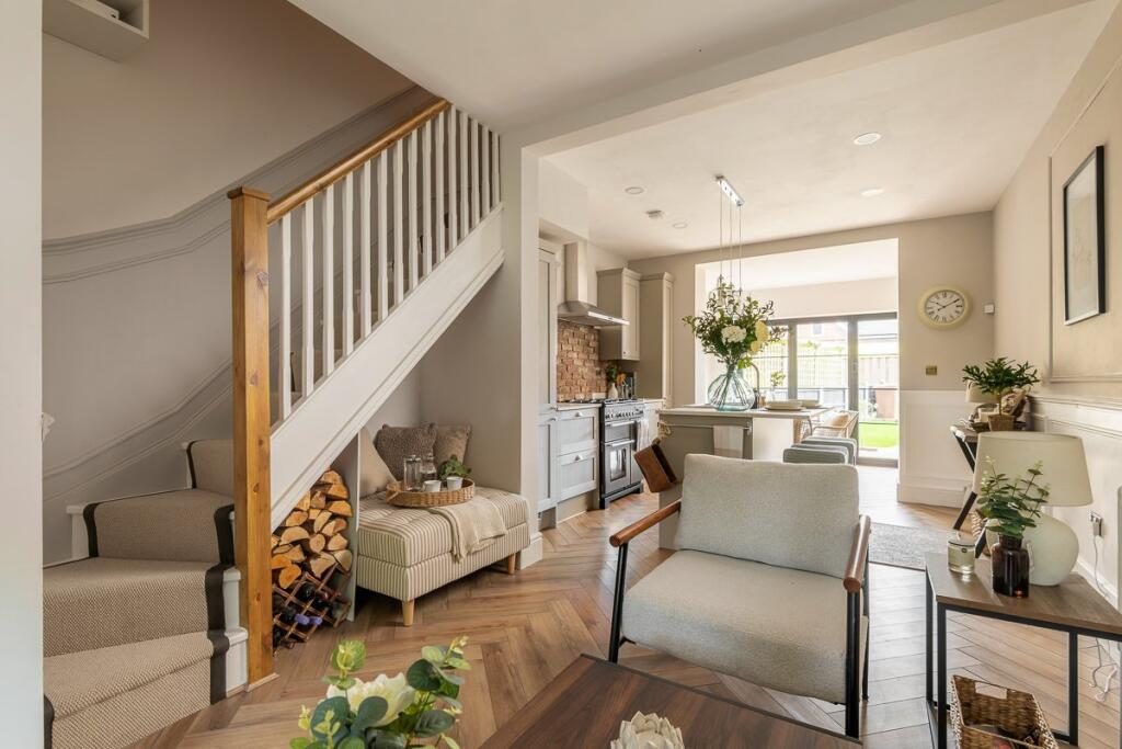 Terraced House