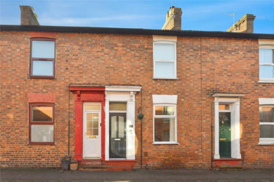 Property on Buckingham Street, MK12 5JB