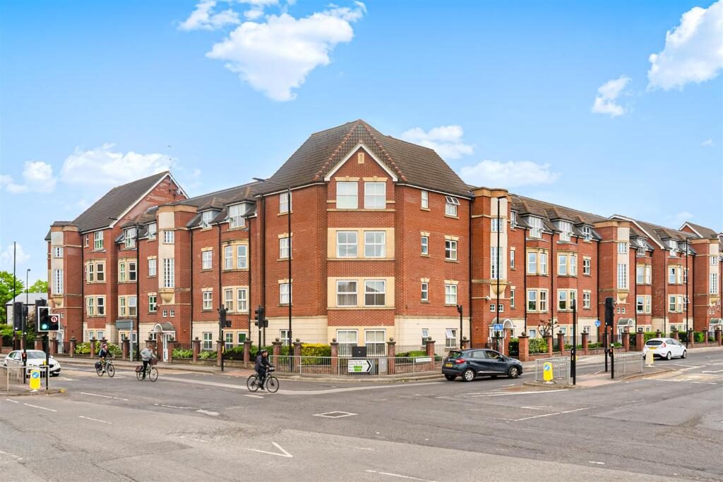 Property main image