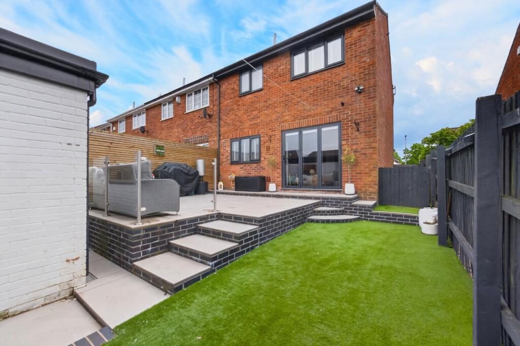 Terraced House