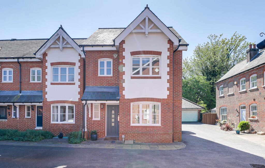 Terraced House