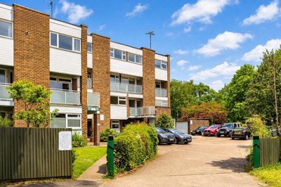 Property on Queens Road, SG13 8AX