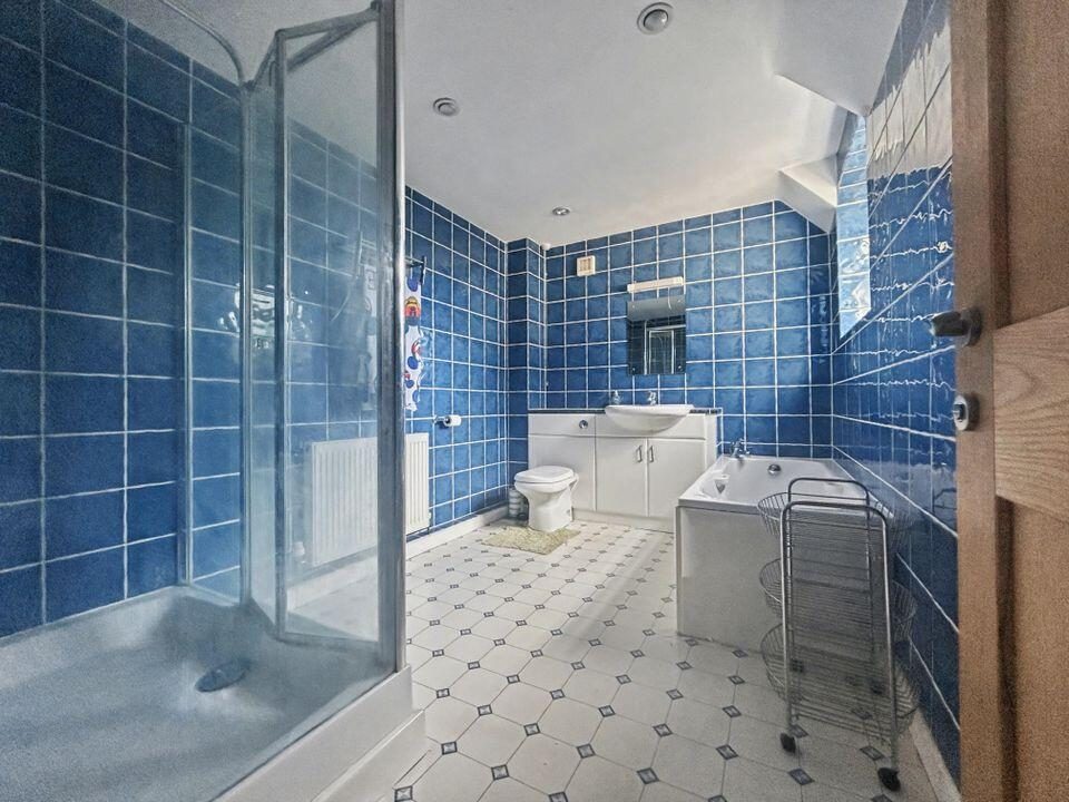 Thumbnail 10
