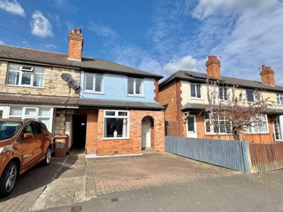 Property on Victoria Street, LE13 0AS