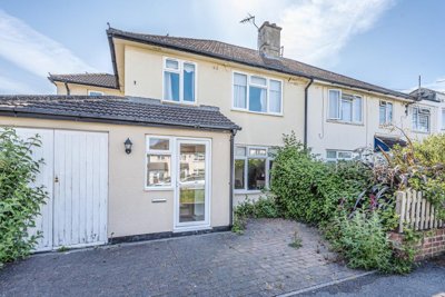 Property on Alesworth Grove, OX3 9RD