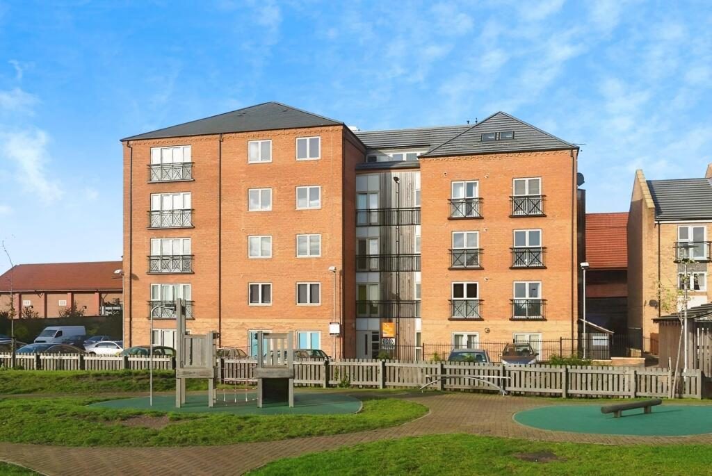 Property main image