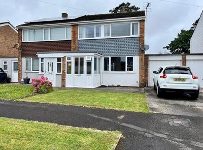Property on Cefn Coed, CF31 4PH