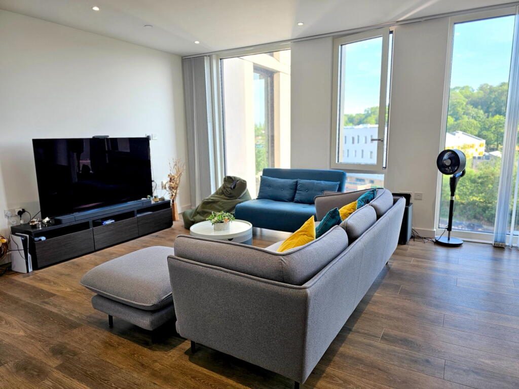 Property main image