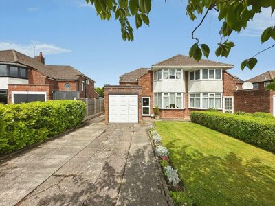 Property on The Leasow, WS9 0EF