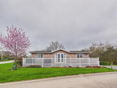 Property on Findern Lane, DE65 6DW