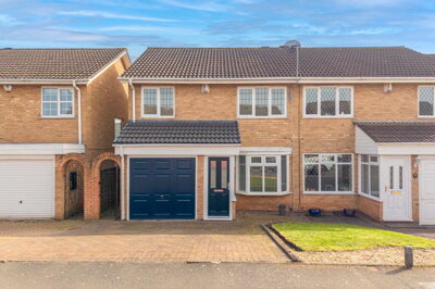 Property on Forge Croft, B76 1YB