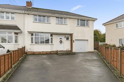Property on Lyndhurst Road, BS31 1RQ