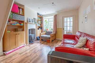 Property on Station Road, LU7 9JG