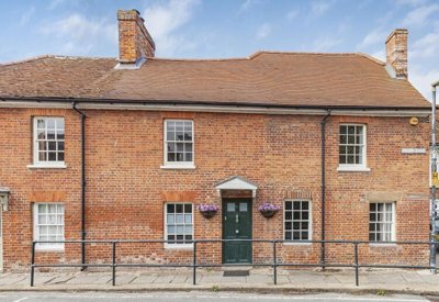 Property on Priory Road, OX12 9DD