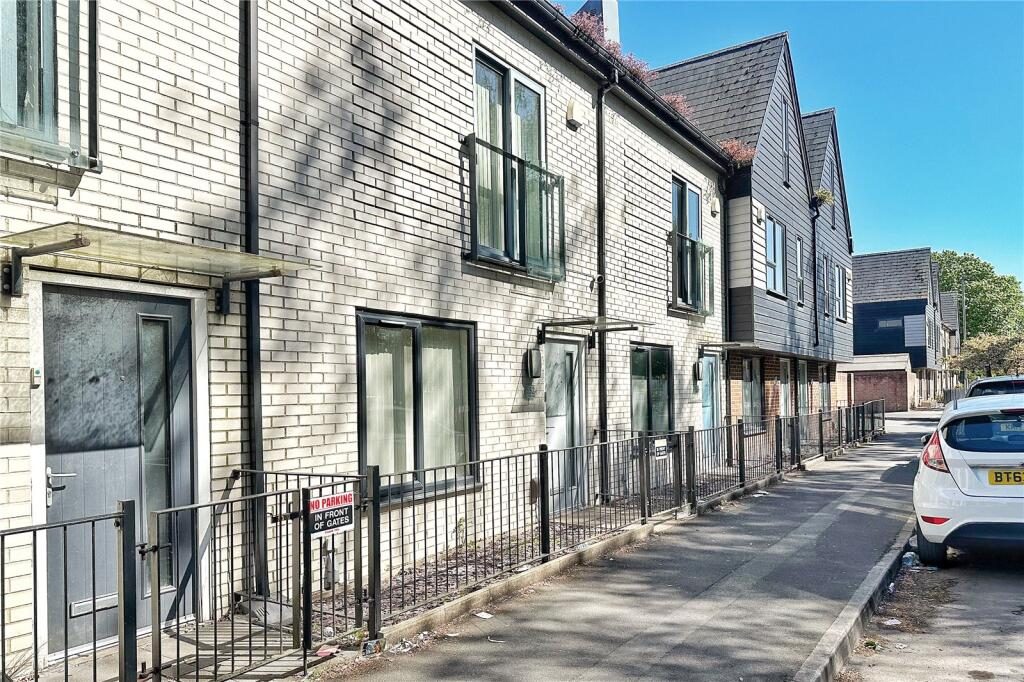 Terraced House