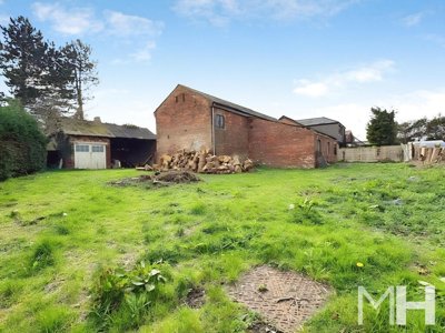 Property on Chapel Lane, PR4 4AD