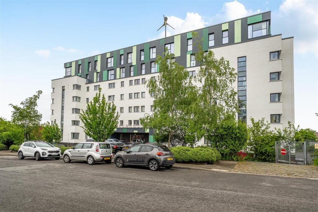 Property main image