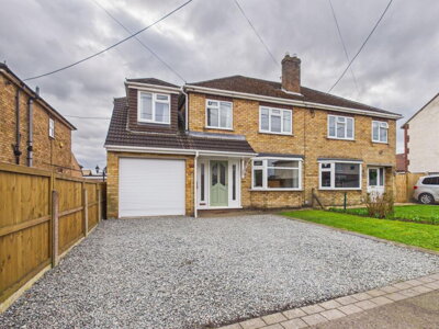 Property on Cemetery Road, DN15 9UQ