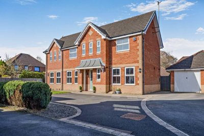 Property on Turnbury Close, PR7 6FF