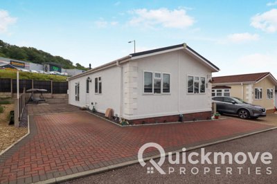 Property on CF37 5YT