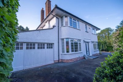 Property on Llangollen Road, LL14 3SW
