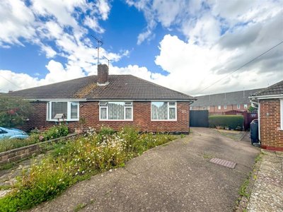 Property on Thatchway Close, BN17 7HQ