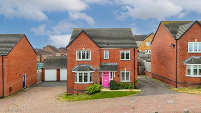 Property on Meadow Way, B79 0EE