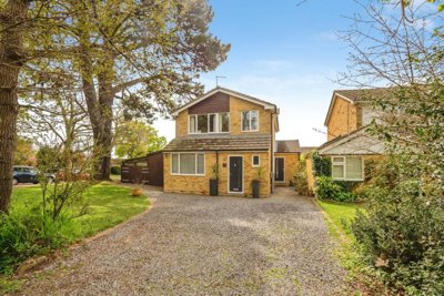 Property on Long Copse Lane, PO10 7UL