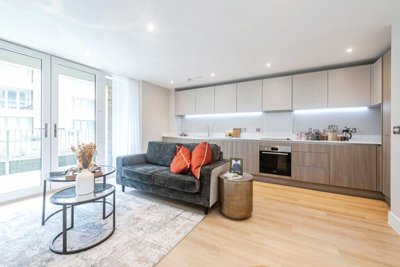 Property on RG14 5RQ