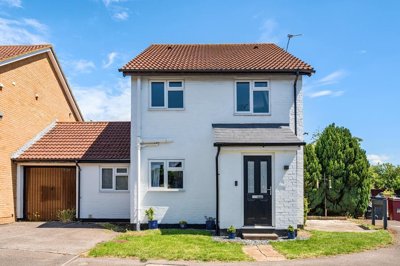 Property on Dovecote Road, RG2 8UJ