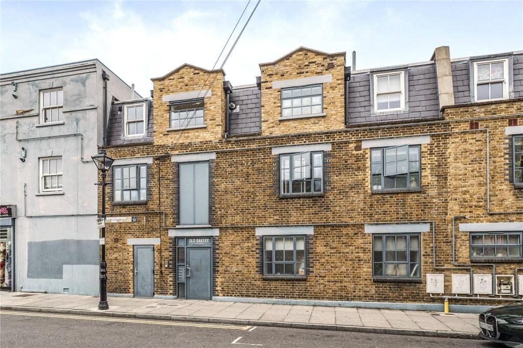Property main image