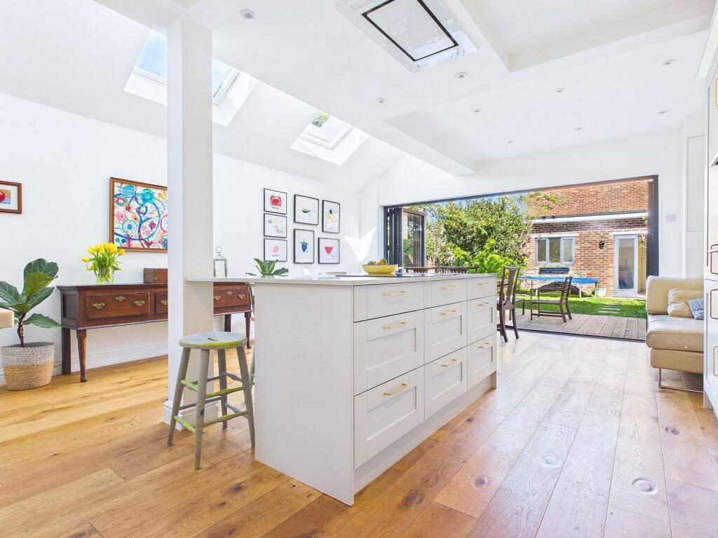 Terraced House