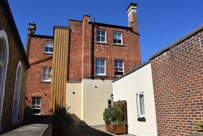 Property on SN15 3EX
