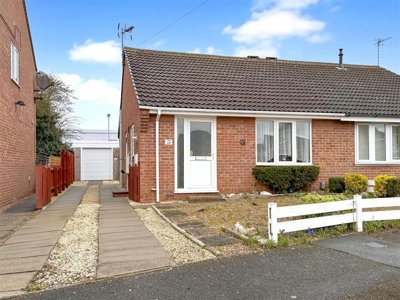 Property on Maythorne Close, NG24 3BG