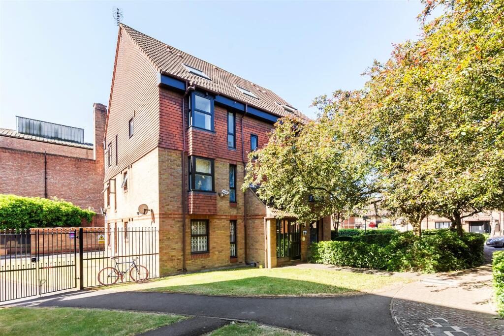 Property main image