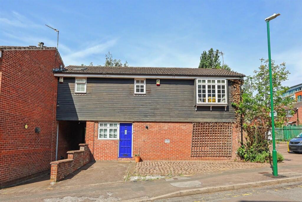 Property main image