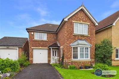 Property on Whiteoaks Close, TS10 2SS