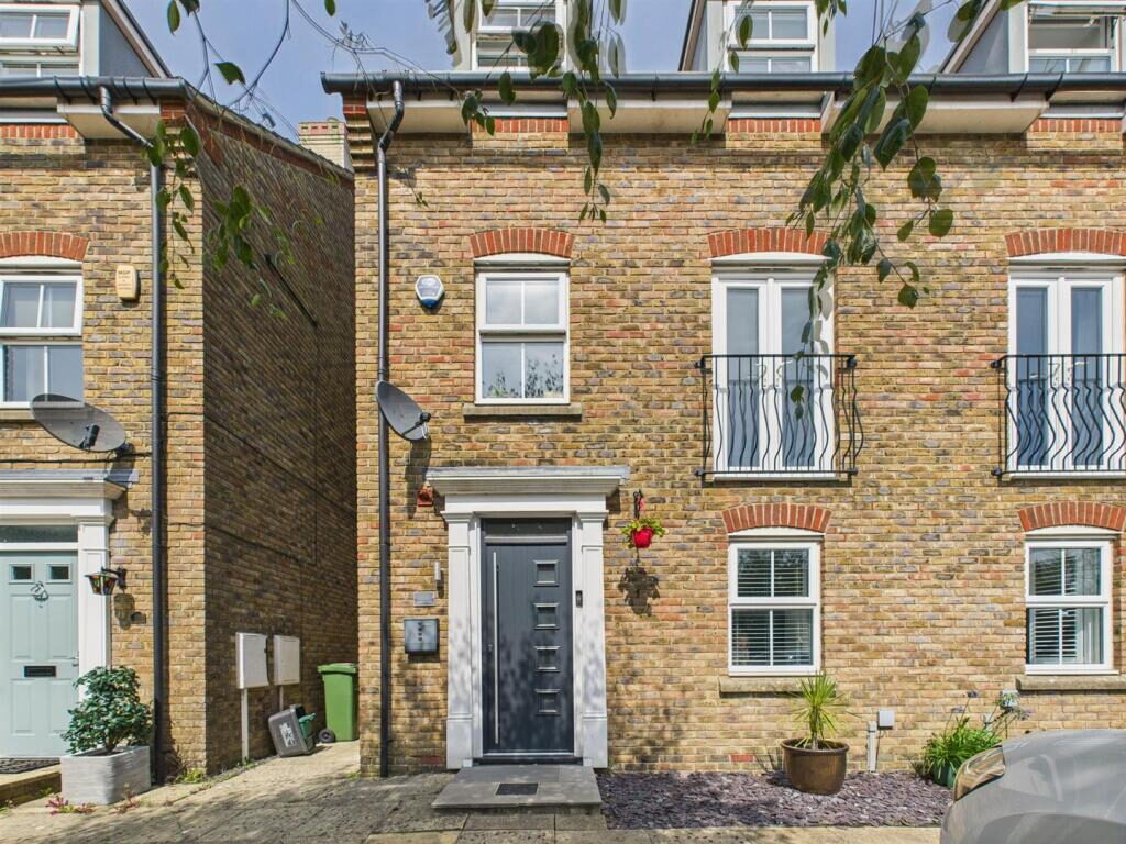 Property main image