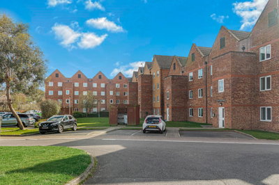 Property on Tapton Lock Hill, S41 7GD