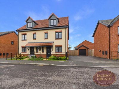 Property on Linden Way, NN11 4WB