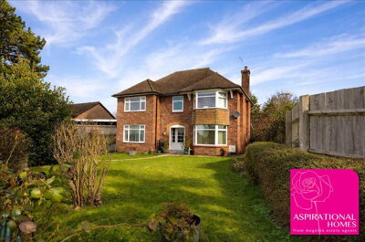 Property on Raunds Road, NN9 6PP