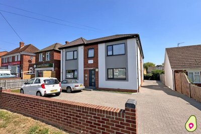 Property on OX26 2DG