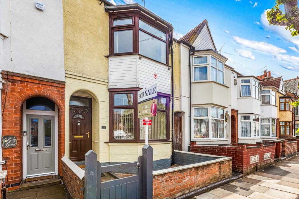 Property main image