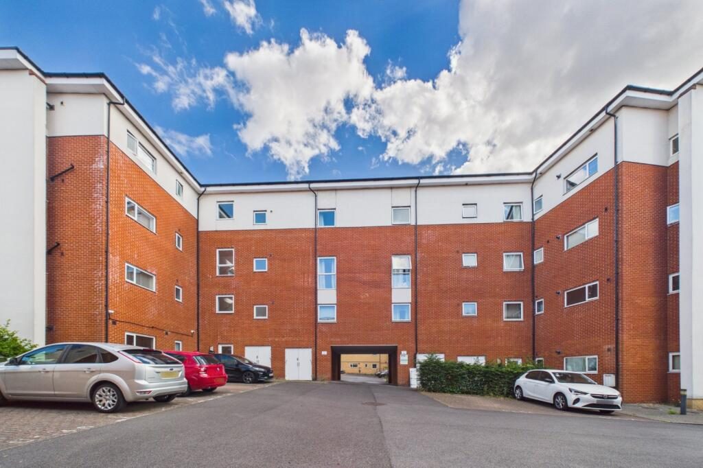 Property main image