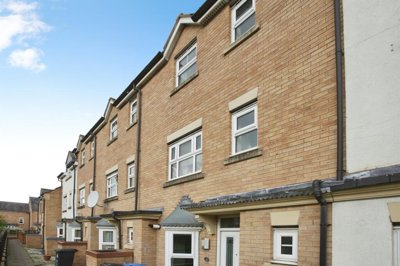 Property on Overbecks Close, CV22 7DN