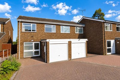 Property on MK45 1NA