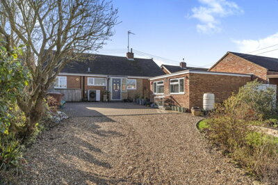 Property on Main Street, OX17 1EZ